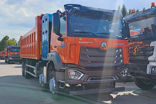 SINOTRUK Sinotruk Howo 8x4 Tipper Trucks for Sale in Ghana - شاحنة قلاب: صورة 3 SINOTRUK Sinotruk Howo 8x4 Tipper Trucks for Sale in Ghana - شاحنة قلاب: صورة 3