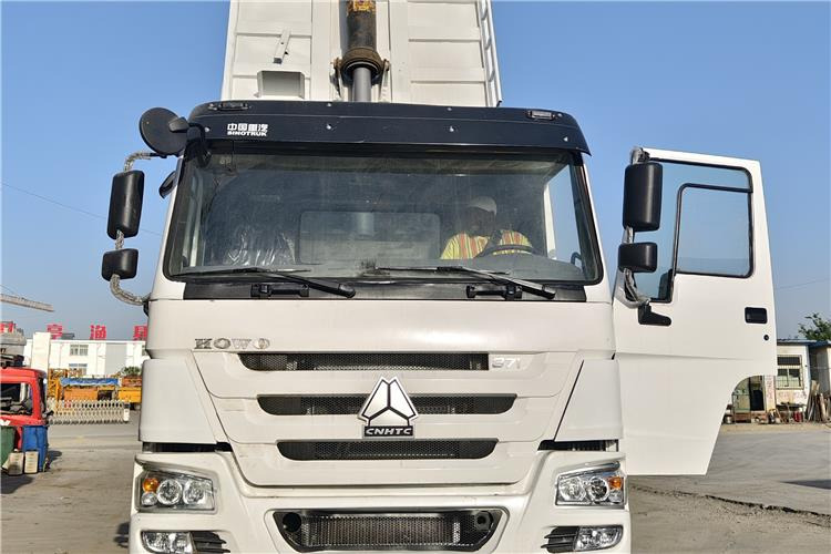 SINOTRUK Used Howo 371 Dump Truck 8x4 for Sale In Ghana - شاحنة قلاب: صورة 3 SINOTRUK Used Howo 371 Dump Truck 8x4 for Sale In Ghana - شاحنة قلاب: صورة 3