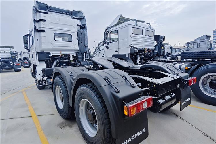 Shacman Shacman X3000 Truck Head 6x4 for Sale In Zambia - رأس تريلا: صورة 4 Shacman Shacman X3000 Truck Head 6x4 for Sale In Zambia - رأس تريلا: صورة 4