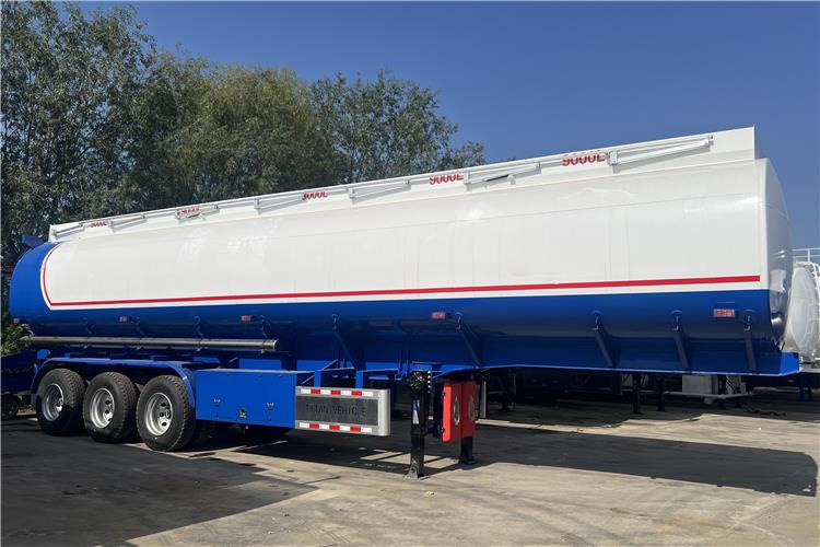 TITAN 45000 Liters Oil Tanker Trailer for Sale In Ghana - نصف مقطورة صهريج: صورة 1 TITAN 45000 Liters Oil Tanker Trailer for Sale In Ghana - نصف مقطورة صهريج: صورة 1