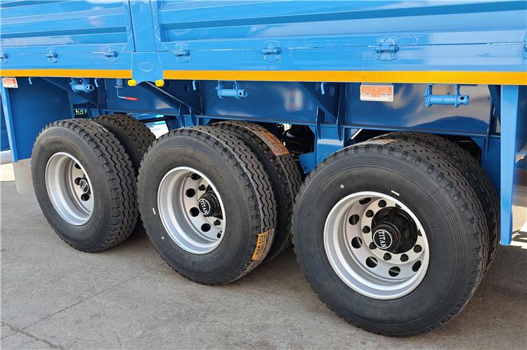 TITAN 60 Ton Fence Cargo Semi Trailer for Sale in Tanzania - نصف مقطورة للماشية: صورة 4 TITAN 60 Ton Fence Cargo Semi Trailer for Sale in Tanzania - نصف مقطورة للماشية: صورة 4