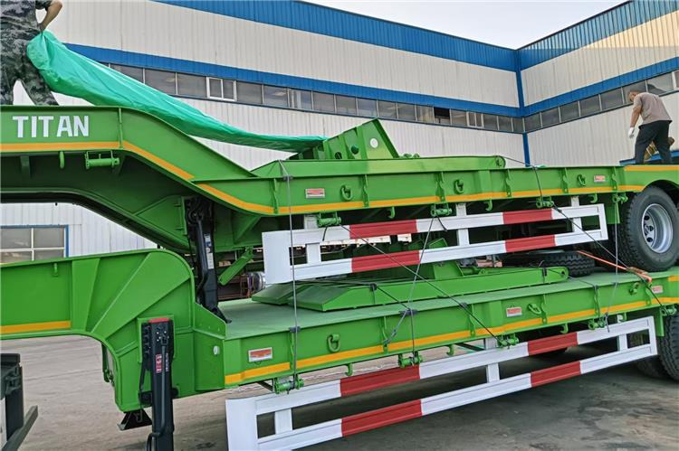 TITAN 80 Ton Equal Width Low Bed Truck Trailer for Sale In Ghana - نصف مقطورة بلودر منخفض: صورة 5 TITAN 80 Ton Equal Width Low Bed Truck Trailer for Sale In Ghana - نصف مقطورة بلودر منخفض: صورة 5
