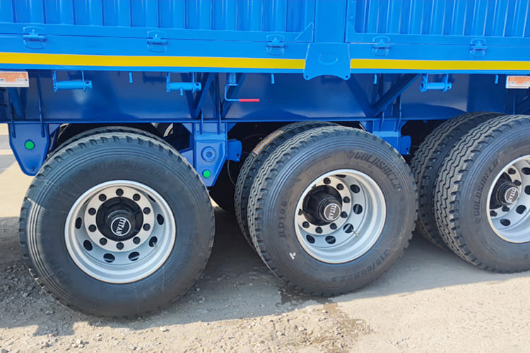 TITAN Livestock Trailer for Sale in Ghana - نصف مقطورة للماشية: صورة 2 TITAN Livestock Trailer for Sale in Ghana - نصف مقطورة للماشية: صورة 2