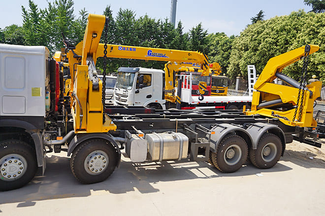 XCMG 20Ft Container Side Lift Truck for Sale in Guyana - ناقلة حاويات/ شاحنة حاويات: صورة 3 XCMG 20Ft Container Side Lift Truck for Sale in Guyana - ناقلة حاويات/ شاحنة حاويات: صورة 3