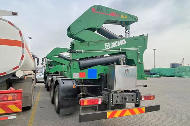 XCMG 20Ft Container Side Loader Truck for Sale in Tanzania - ناقلة حاويات/ شاحنة حاويات: صورة 3 XCMG 20Ft Container Side Loader Truck for Sale in Tanzania - ناقلة حاويات/ شاحنة حاويات: صورة 3
