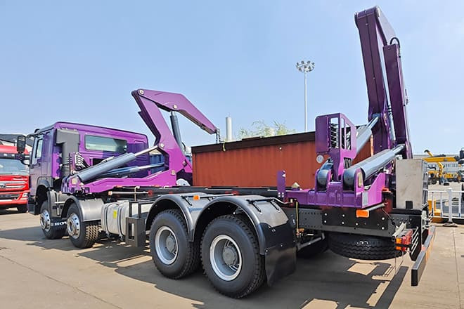 XCMG 37 Ton Container Side Lifter Truck for Sale in Kiribati - ناقلة حاويات/ شاحنة حاويات: صورة 4 XCMG 37 Ton Container Side Lifter Truck for Sale in Kiribati - ناقلة حاويات/ شاحنة حاويات: صورة 4