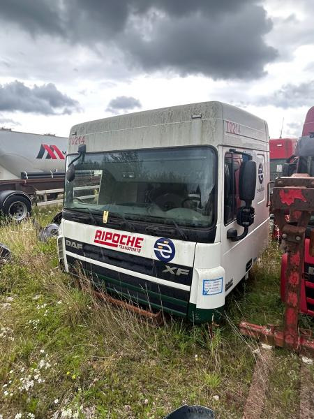 DAF XF105-460 Blanche - كابينة - شاحنة: صورة 4 DAF XF105-460 Blanche - كابينة - شاحنة: صورة 4