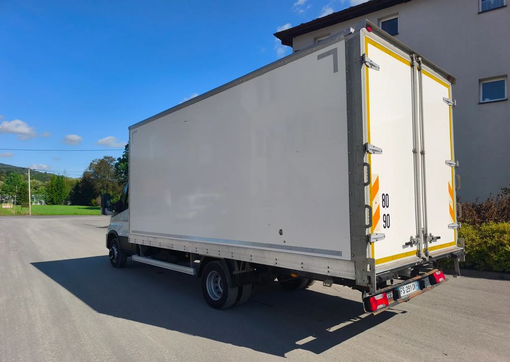 Iveco DAILY 70C18 rama do zabudowy 5,4M obsługa silnika nowy rozrząd - شاحنة بهيكل معدني للمقصورة: صورة 5 Iveco DAILY 70C18 rama do zabudowy 5,4M obsługa silnika nowy rozrząd - شاحنة بهيكل معدني للمقصورة: صورة 5