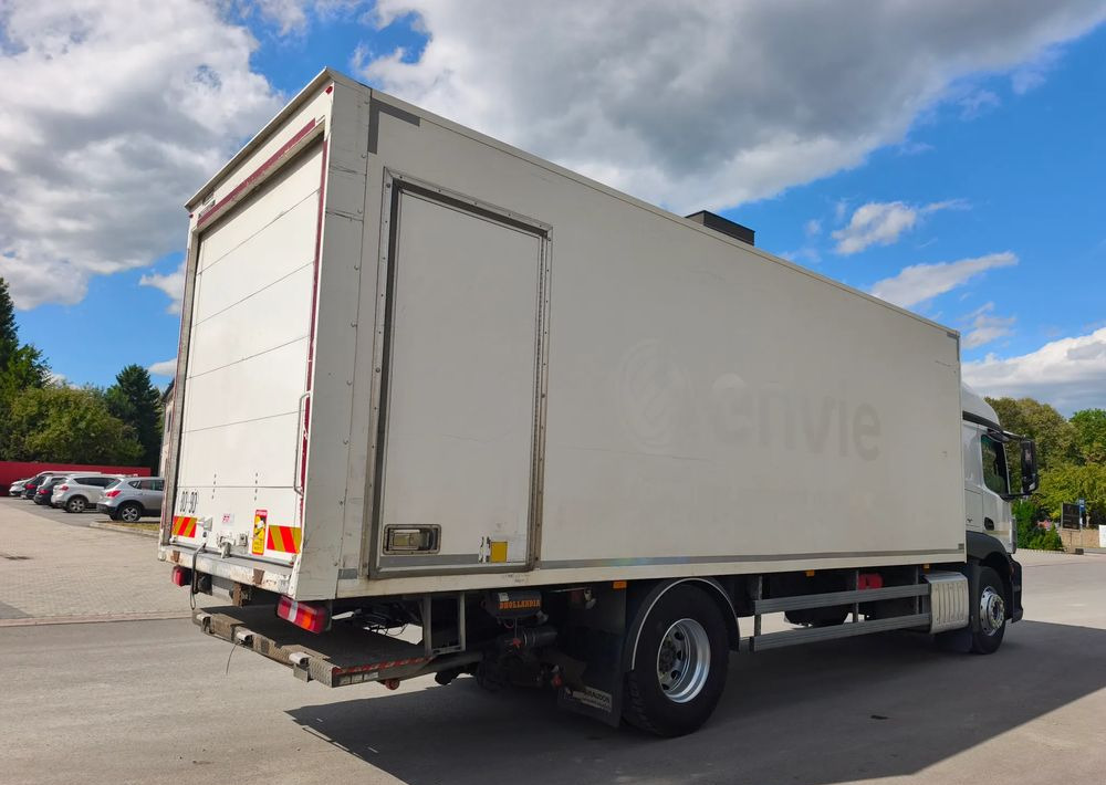 Mercedes-Benz ACTROS 18.360 kontener 18 p , winda - شاحنة صندوقية: صورة 5 Mercedes-Benz ACTROS 18.360 kontener 18 p , winda - شاحنة صندوقية: صورة 5