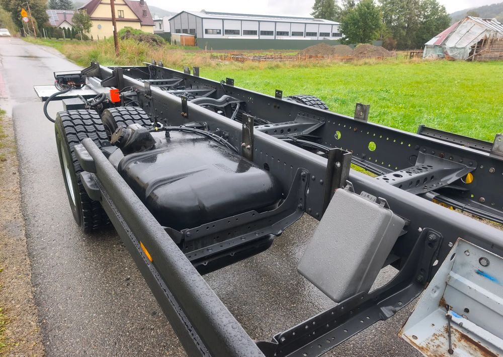 Mercedes-Benz Atego 1624 rama do zabudowy - شاحنة بهيكل معدني للمقصورة: صورة 4 Mercedes-Benz Atego 1624 rama do zabudowy - شاحنة بهيكل معدني للمقصورة: صورة 4