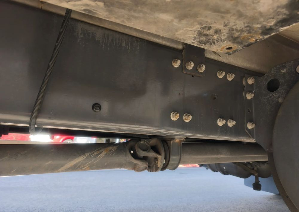 Renault GAMA D 18.320  chłodnia izoterma 19 palet - شاحنة ذات مبرد: صورة 4 Renault GAMA D 18.320  chłodnia izoterma 19 palet - شاحنة ذات مبرد: صورة 4