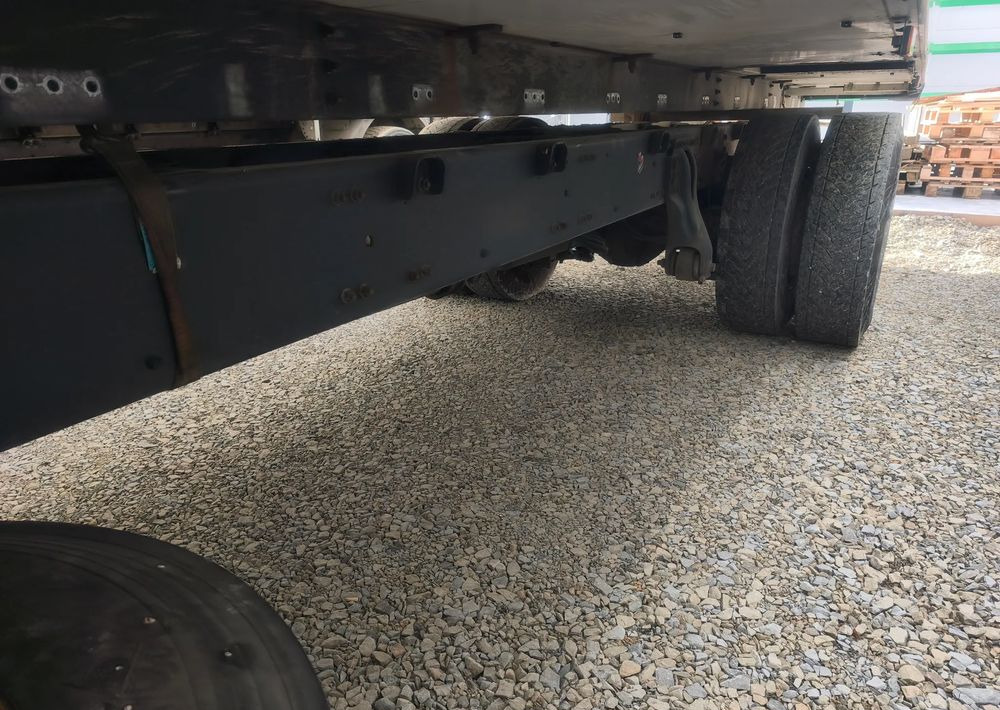 Renault Gama D 18.280 rama do zabudowy poduszka - شاحنة بهيكل معدني للمقصورة: صورة 5 Renault Gama D 18.280 rama do zabudowy poduszka - شاحنة بهيكل معدني للمقصورة: صورة 5