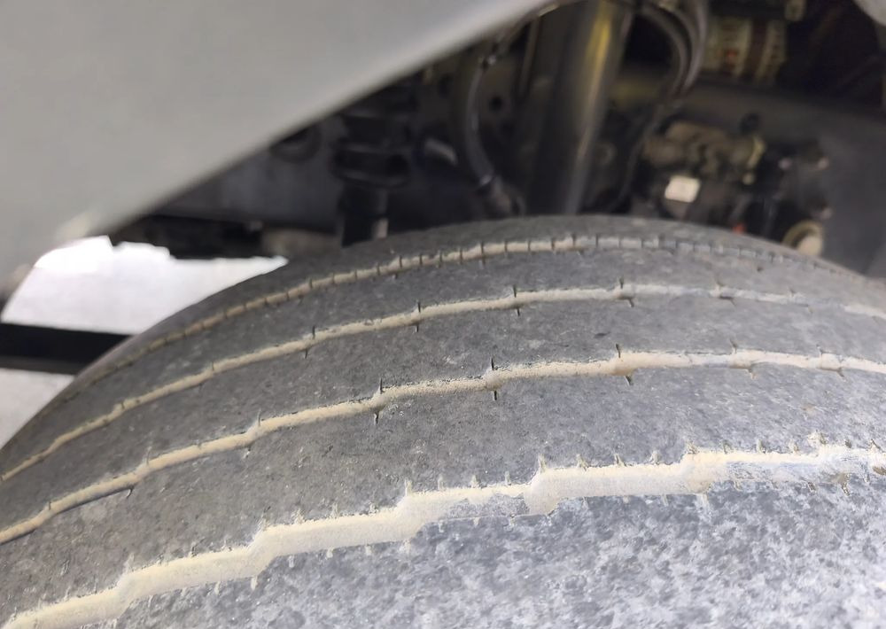 Renault Gama D 210 rama do zabudowy poduszka klima - شاحنة بهيكل معدني للمقصورة: صورة 5 Renault Gama D 210 rama do zabudowy poduszka klima - شاحنة بهيكل معدني للمقصورة: صورة 5