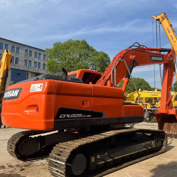 2023 Doosan DH225-9 - حفار زاحف: صورة 1 2023 Doosan DH225-9 - حفار زاحف: صورة 1