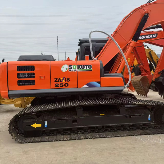 2023 Hitachi ZX250 - حفار زاحف: صورة 1 2023 Hitachi ZX250 - حفار زاحف: صورة 1