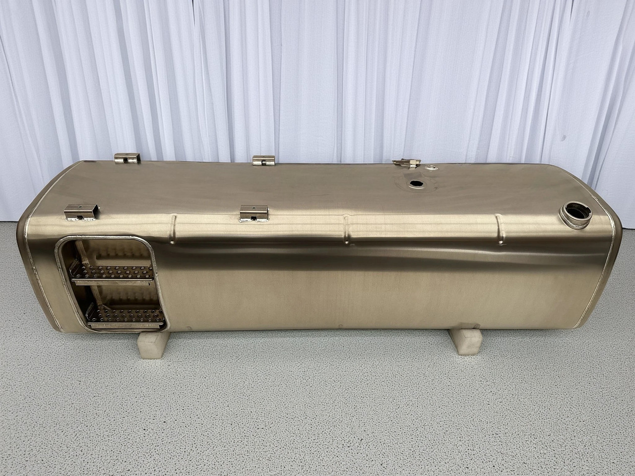 DAF - خزان الوقود: صورة 1 DAF - خزان الوقود: صورة 1