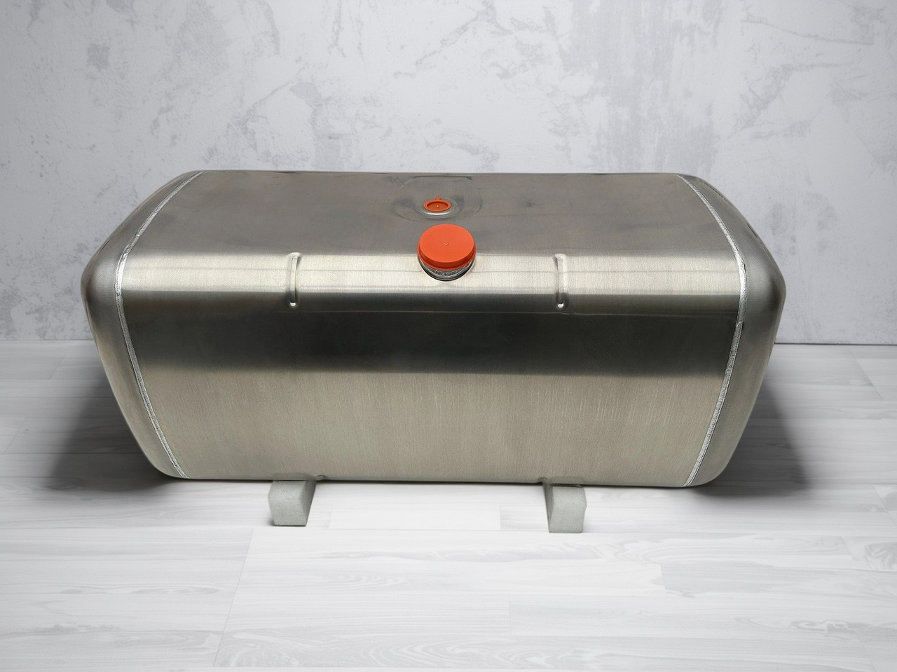 MERCEDES-BENZ - خزان الوقود: صورة 1 MERCEDES-BENZ - خزان الوقود: صورة 1