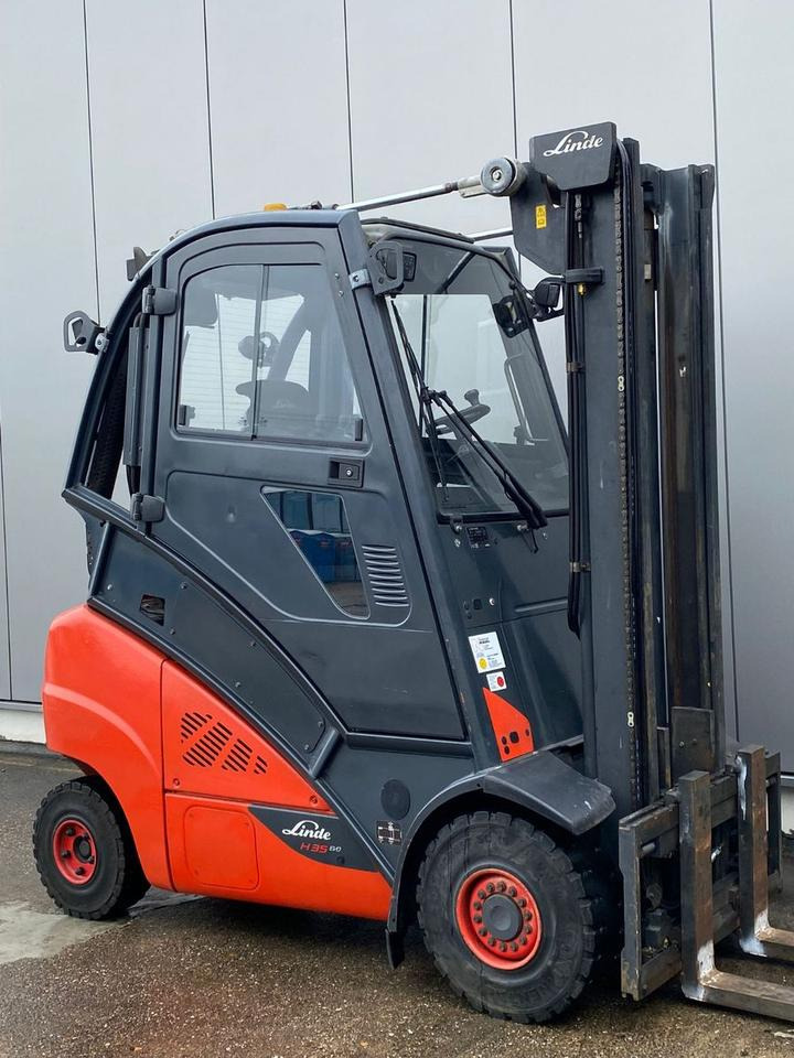 Linde Linde H 35 T - 6.012 h - Seitenschieber - - رافعة شوكية تعمل بالغاز: صورة 4 Linde Linde H 35 T - 6.012 h - Seitenschieber - - رافعة شوكية تعمل بالغاز: صورة 4