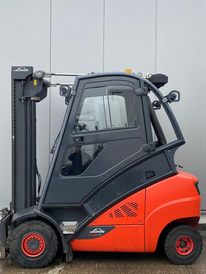 Linde Linde H 35 T - 6.012 h - Seitenschieber - - رافعة شوكية تعمل بالغاز: صورة 1 Linde Linde H 35 T - 6.012 h - Seitenschieber - - رافعة شوكية تعمل بالغاز: صورة 1