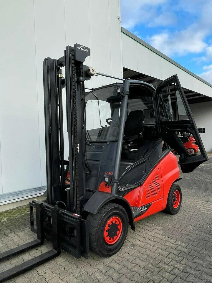 Linde Linde H 50 T - 7.390 h - Seitenschieber/Zinken neu - - رافعة شوكية تعمل بالغاز: صورة 2 Linde Linde H 50 T - 7.390 h - Seitenschieber/Zinken neu - - رافعة شوكية تعمل بالغاز: صورة 2