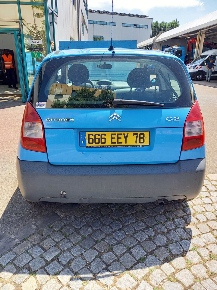 CITROEN C2 - Voiture berline commerciale essence - 3 portes - سيدان: صورة 3 CITROEN C2 - Voiture berline commerciale essence - 3 portes - سيدان: صورة 3