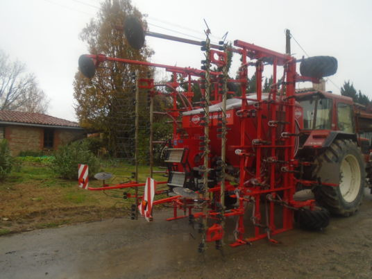 Kuhn MEGANT 600 - آلة البذر: صورة 2 Kuhn MEGANT 600 - آلة البذر: صورة 2