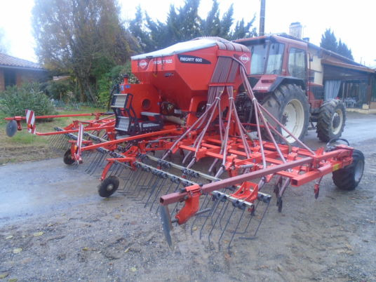 Kuhn MEGANT 600 - آلة البذر: صورة 3 Kuhn MEGANT 600 - آلة البذر: صورة 3