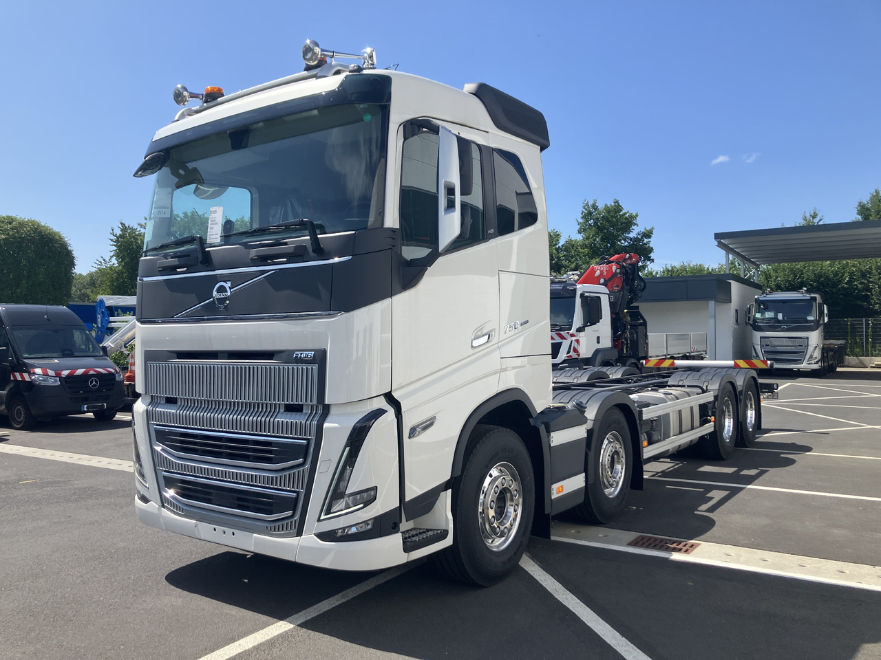 VOLVO FH16 750 8x4 Chassis - شاحنة بهيكل معدني للمقصورة: صورة 5 VOLVO FH16 750 8x4 Chassis - شاحنة بهيكل معدني للمقصورة: صورة 5