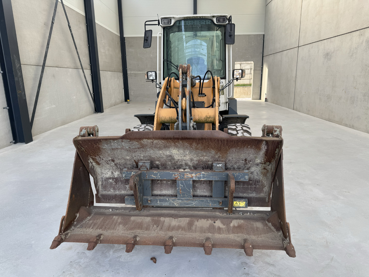 LIEBHERR L 506 - حفار ذو عجلات: صورة 2 LIEBHERR L 506 - حفار ذو عجلات: صورة 2