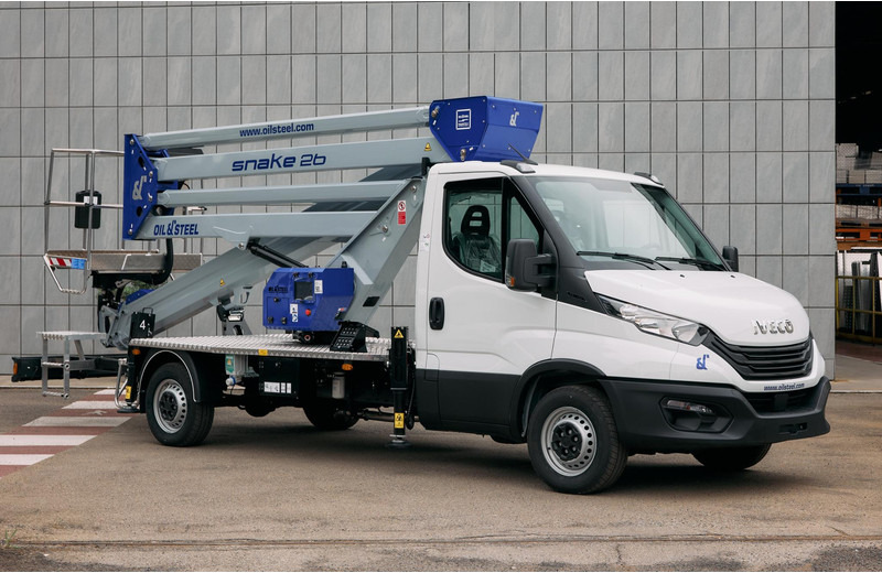 Oil & Steel Snake 26 Sobre IVECO 35S14 Distancia entre ejes 4100 mm - منصة محمولة مثبتة على الشاحنة: صورة 1 Oil & Steel Snake 26 Sobre IVECO 35S14 Distancia entre ejes 4100 mm - منصة محمولة مثبتة على الشاحنة: صورة 1