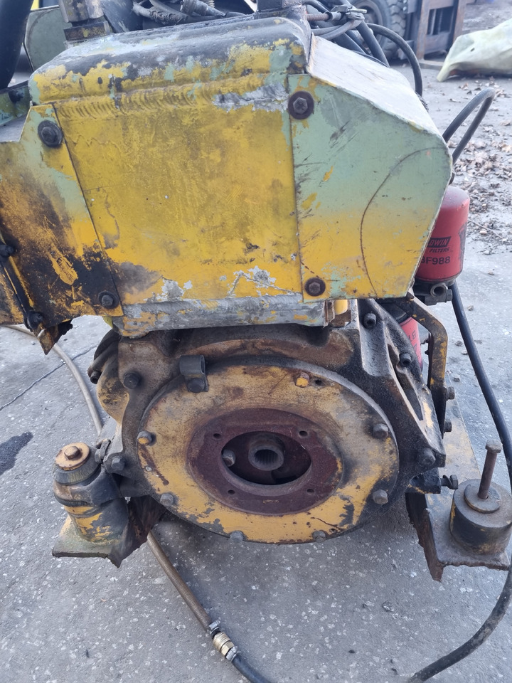 DEUTZ F4L912 - محرك - آلات الإنشاء: صورة 1 DEUTZ F4L912 - محرك - آلات الإنشاء: صورة 1