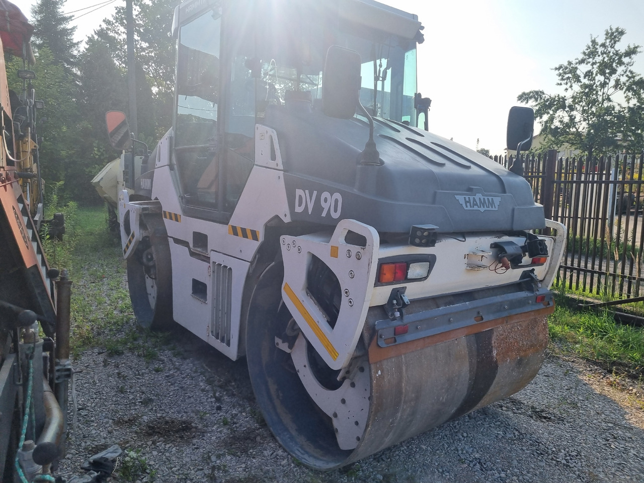 HAMM DV 90 VV - رَصَّاص الطرق: صورة 1 HAMM DV 90 VV - رَصَّاص الطرق: صورة 1