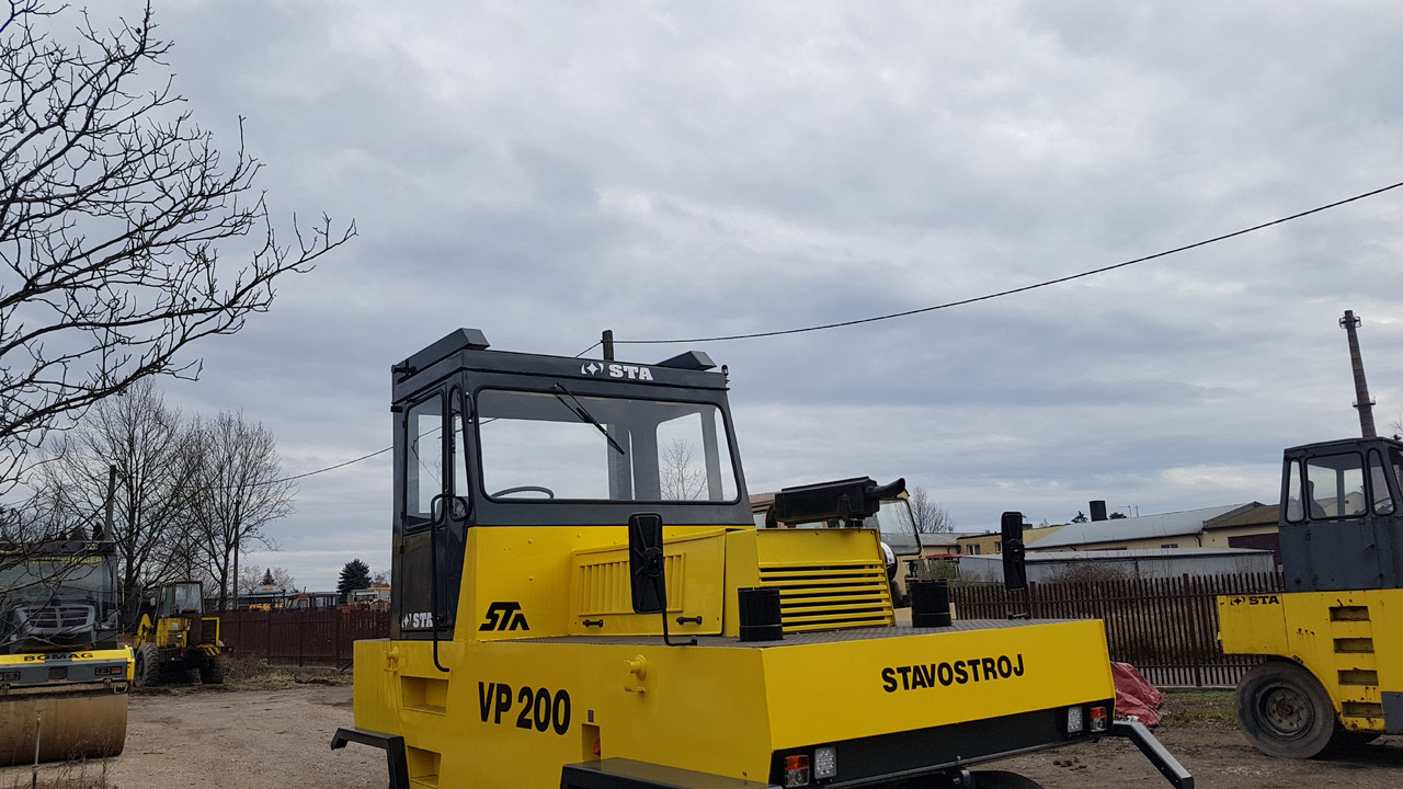 Stavostroj Remasz VP200 - رَصَّاص بعجلات مطاطية: صورة 1 Stavostroj Remasz VP200 - رَصَّاص بعجلات مطاطية: صورة 1