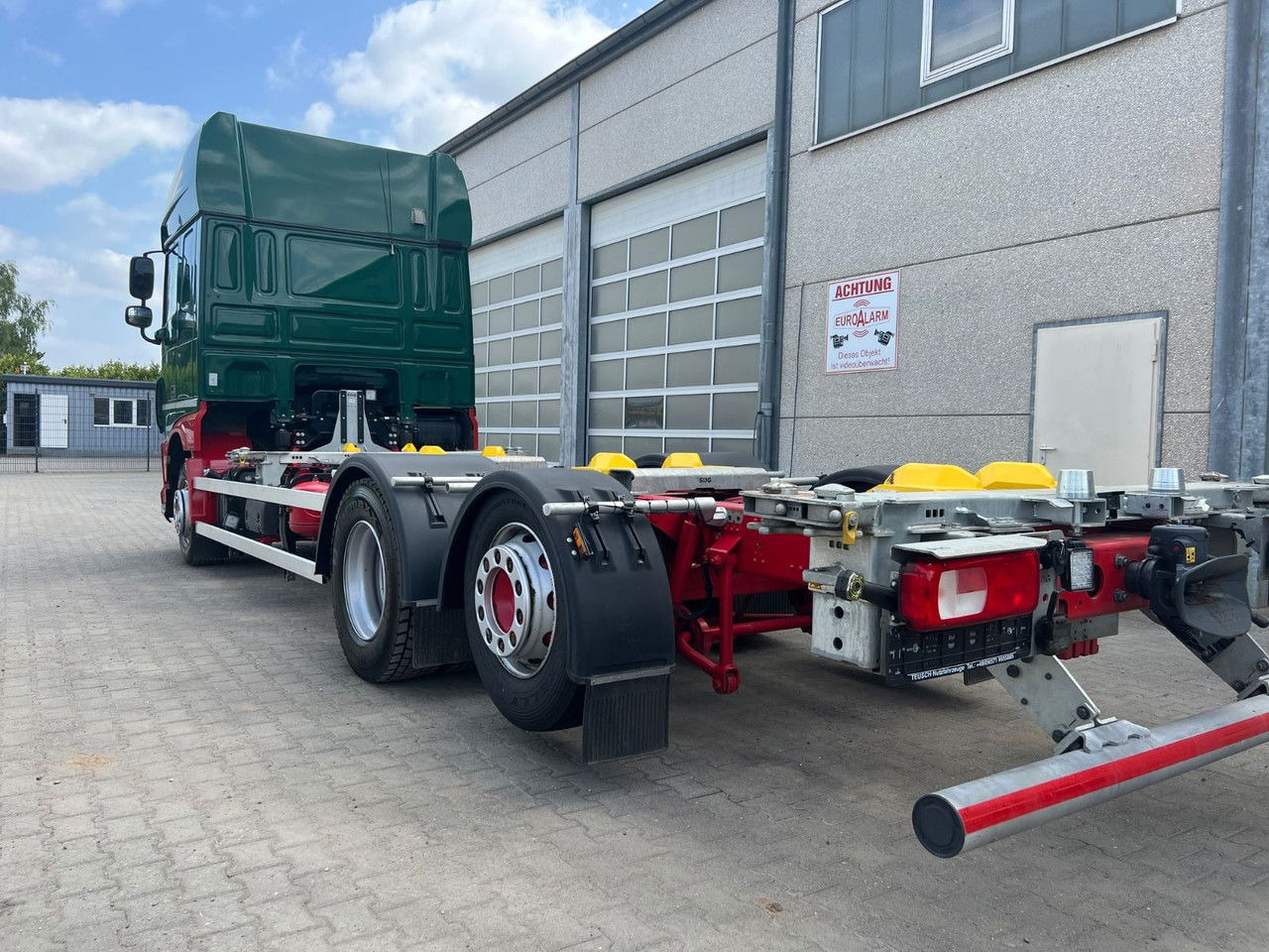 DAF XF 480 FAN SSC BDF C715/745 + Intarder + 2x Tank - ناقلة حاويات/ شاحنة حاويات: صورة 5 DAF XF 480 FAN SSC BDF C715/745 + Intarder + 2x Tank - ناقلة حاويات/ شاحنة حاويات: صورة 5