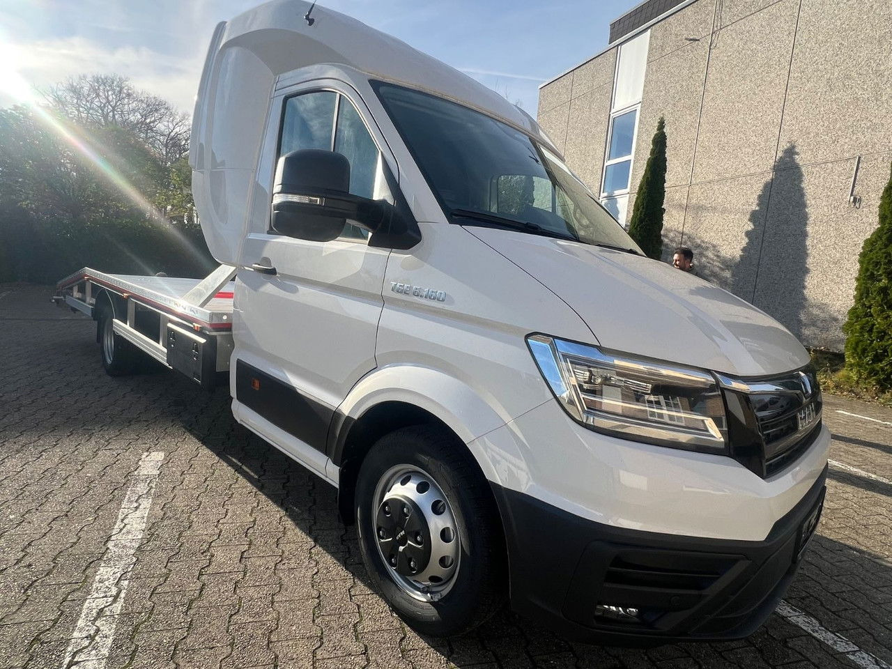 MAN TGE 6.160 Automatic Schlafkab Sofort Verfügbarba - شاحنة نقل سيارات شاحنة: صورة 2 MAN TGE 6.160 Automatic Schlafkab Sofort Verfügbarba - شاحنة نقل سيارات شاحنة: صورة 2