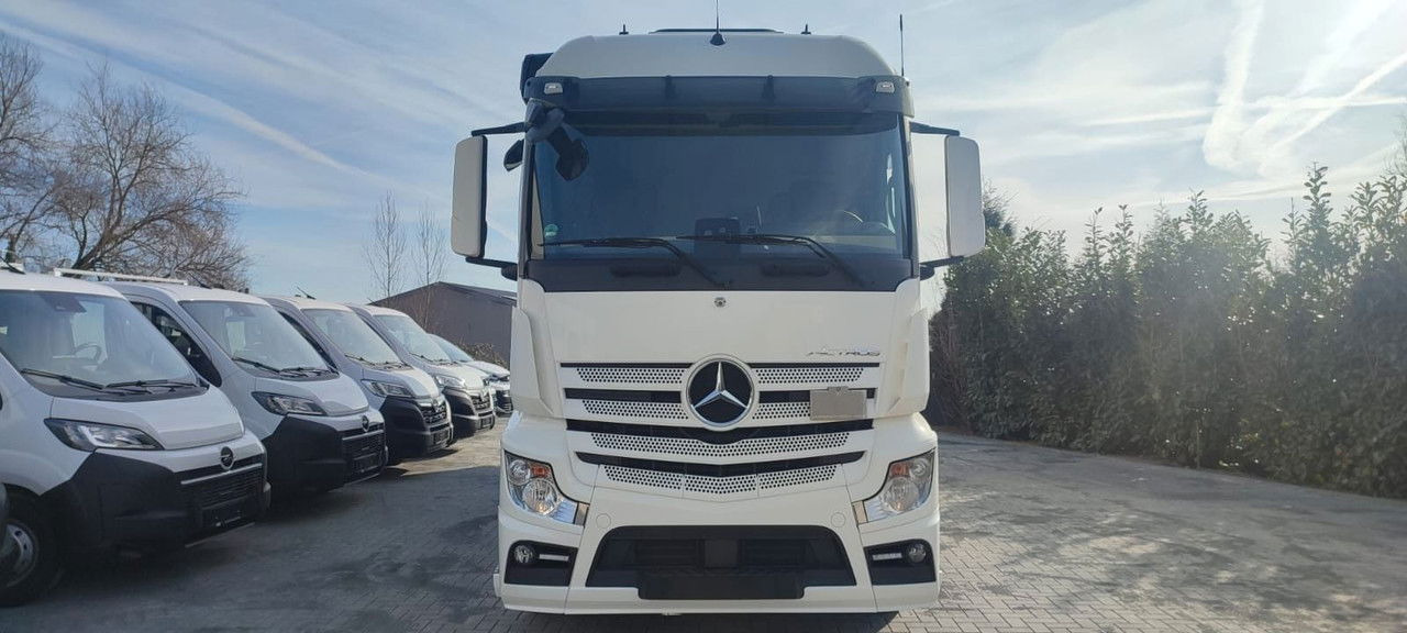 Mercedes-Benz Actros 1843 1843-Vermietung - LBW Voll-Luft-gefedert - شاحنة صندوقية: صورة 2 Mercedes-Benz Actros 1843 1843-Vermietung - LBW Voll-Luft-gefedert - شاحنة صندوقية: صورة 2