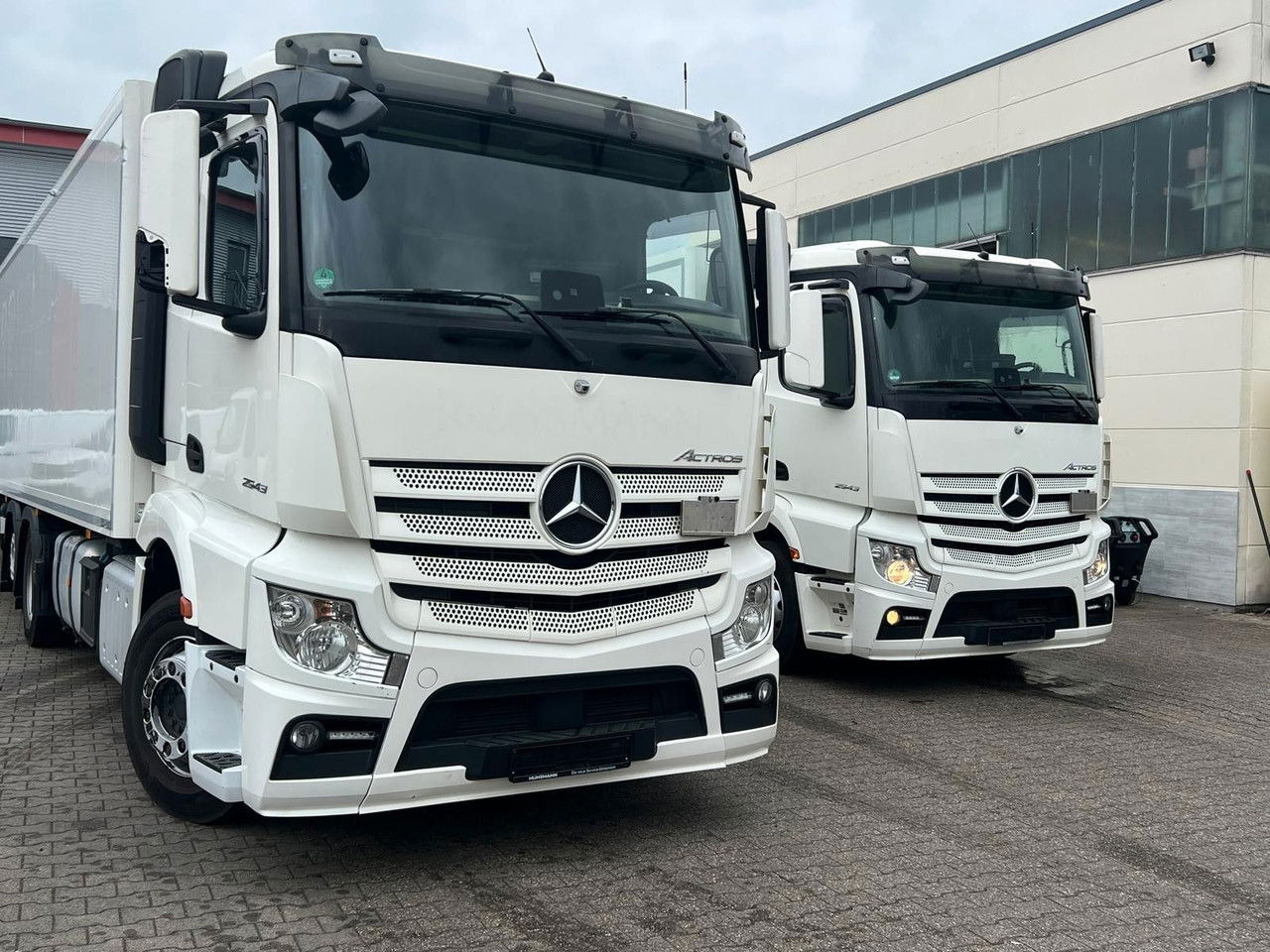 شاحنة صندوقية Mercedes-Benz Actros 2543 Komplettzug Voll-Luft - Lange Koffer: صورة 7 شاحنة صندوقية Mercedes-Benz Actros 2543 Komplettzug Voll-Luft - Lange Koffer: صورة 7