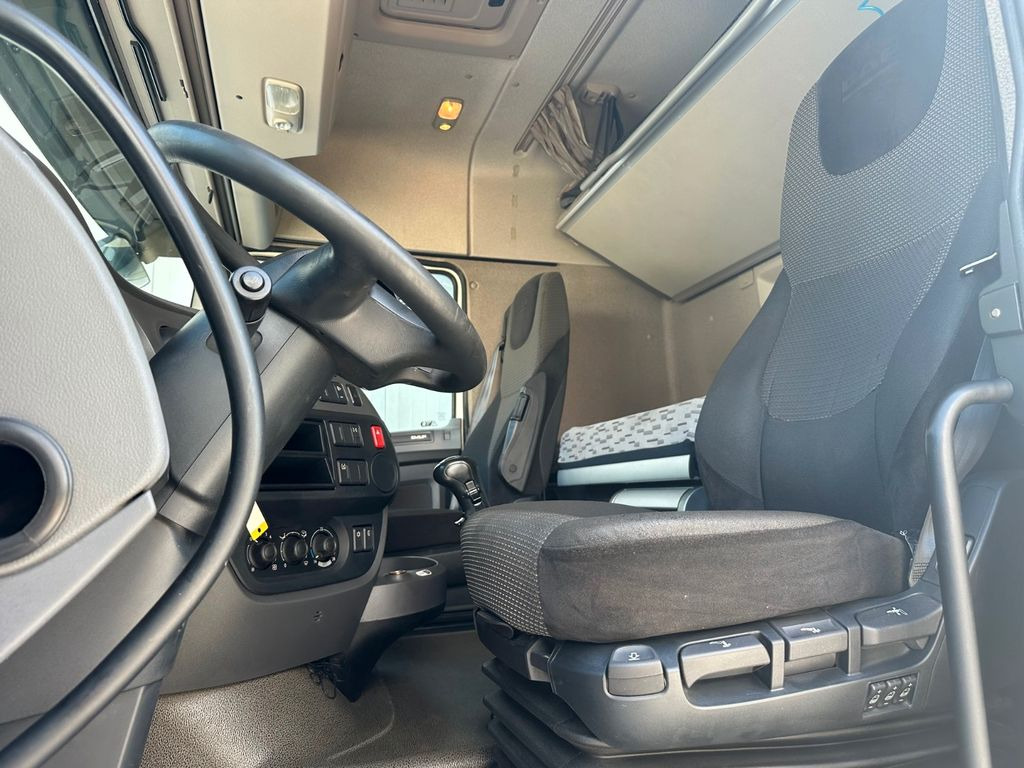 DAF XF 460 Manual Retarder ACC DAF XF 460 Manual Retarder ACC - رأس تريلا: صورة 5 DAF XF 460 Manual Retarder ACC DAF XF 460 Manual Retarder ACC - رأس تريلا: صورة 5