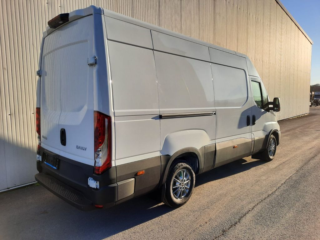 Iveco Daily 35S14 8g HiMatic L3H2 Mod.25 Iveco Daily 35S14 8g HiMatic L3H2 Mod.25 - فان: صورة 3 Iveco Daily 35S14 8g HiMatic L3H2 Mod.25 Iveco Daily 35S14 8g HiMatic L3H2 Mod.25 - فان: صورة 3