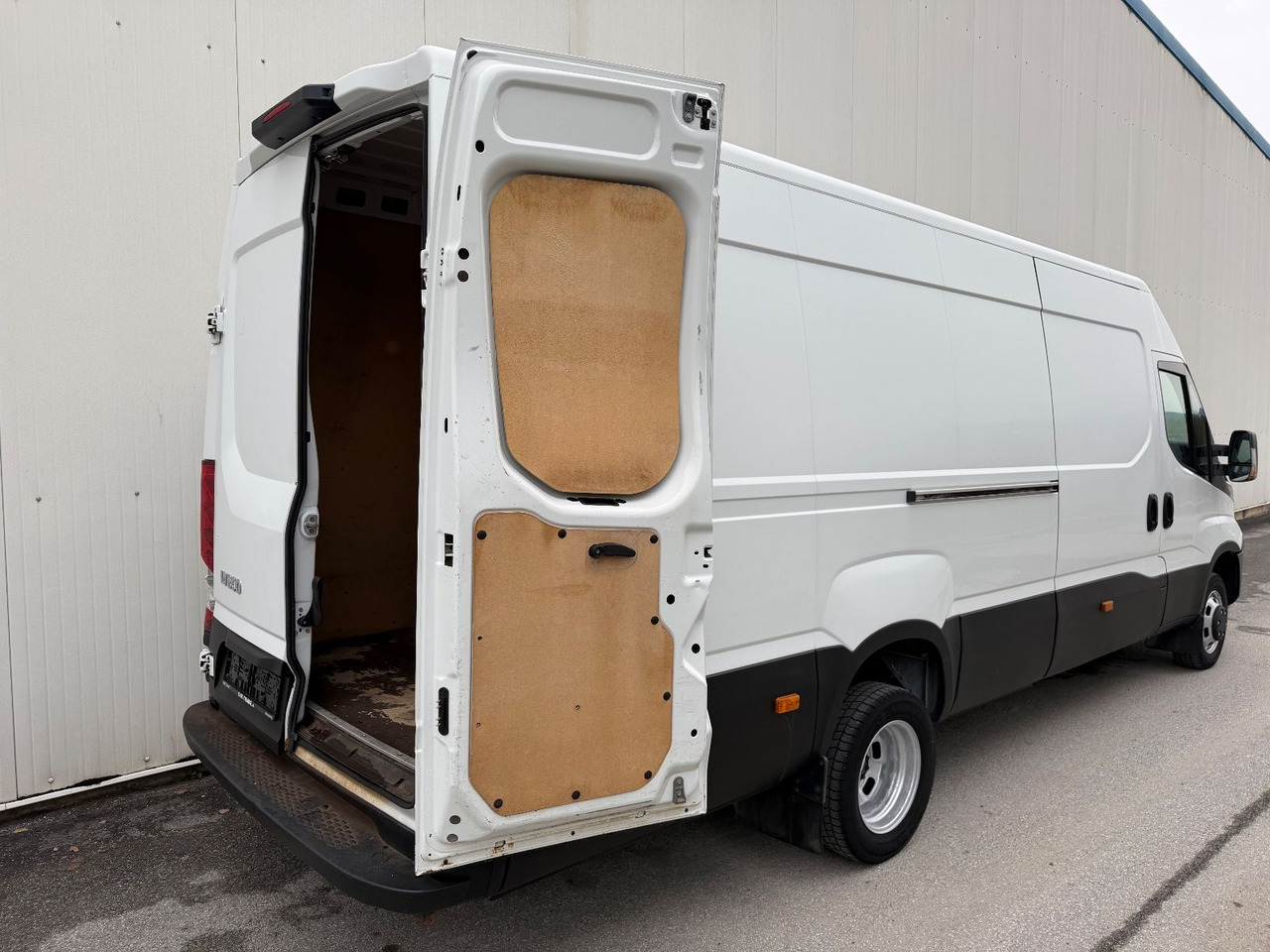 Iveco Daily 50C15 Maxi 3,0HPI 3,5T - فان: صورة 5 Iveco Daily 50C15 Maxi 3,0HPI 3,5T - فان: صورة 5