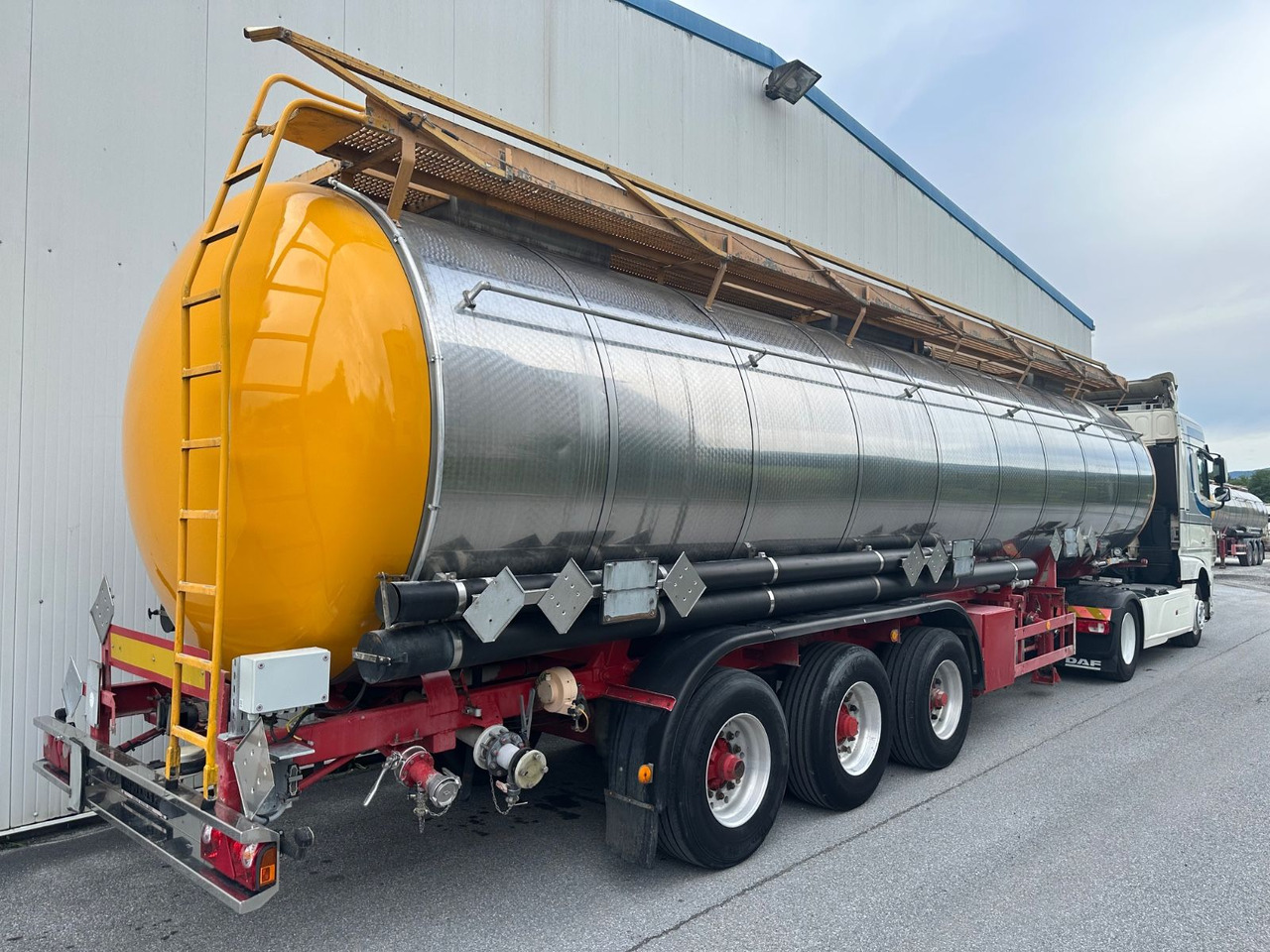 Schwarzmüller Chemi L4BH 42050L Lift BPW - نصف مقطورة صهريج: صورة 3 Schwarzmüller Chemi L4BH 42050L Lift BPW - نصف مقطورة صهريج: صورة 3