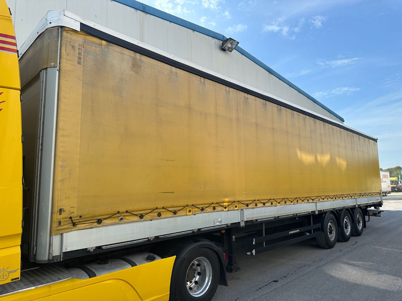 Schwarzmüller S Bordwand Lift XL_Code Standard - نصف مقطورة بستائر جانبية: صورة 1 Schwarzmüller S Bordwand Lift XL_Code Standard - نصف مقطورة بستائر جانبية: صورة 1
