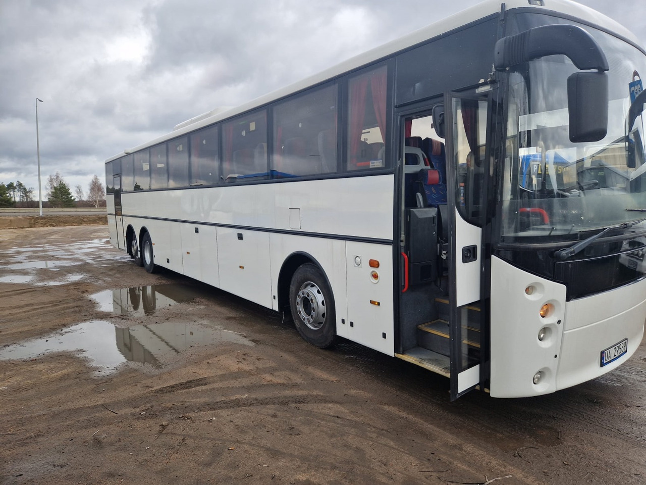 VOLVO B12B VEST HORISONT - حافلة نقل لمسافات طويلة: صورة 3 VOLVO B12B VEST HORISONT - حافلة نقل لمسافات طويلة: صورة 3