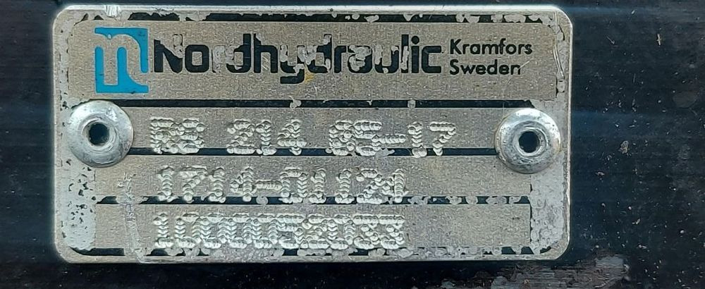 Rozdzielacz główny Kramer 342 - أجهزة هيدروليكية - آلات الإنشاء: صورة 3 Rozdzielacz główny Kramer 342 - أجهزة هيدروليكية - آلات الإنشاء: صورة 3
