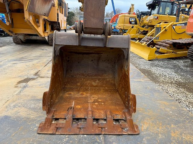 حفار زاحف CAT 320E-2: صورة 12