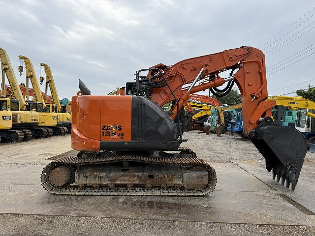 HITACHI ZX135USK-5B - حفار زاحف: صورة 3 HITACHI ZX135USK-5B - حفار زاحف: صورة 3