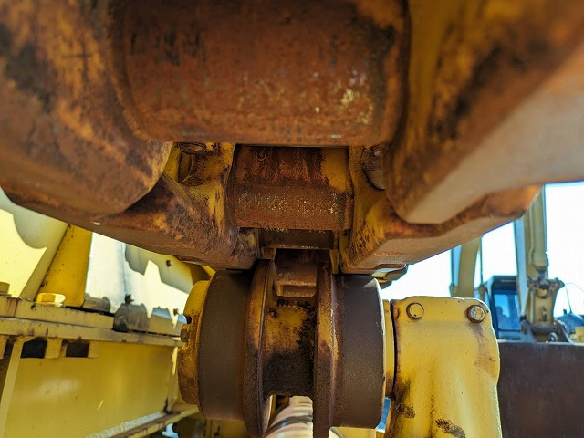 اللودر المجنزر KOMATSU D75S-5: صورة 17