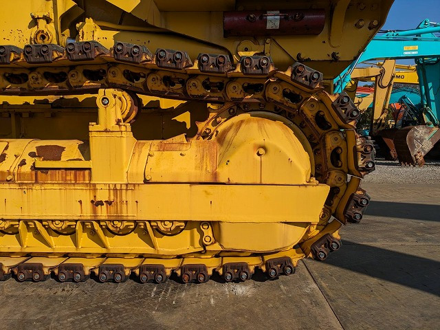 اللودر المجنزر KOMATSU D75S-5: صورة 14