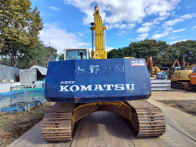 KOMATSU PC200LC-5 - حفار زاحف: صورة 3 KOMATSU PC200LC-5 - حفار زاحف: صورة 3