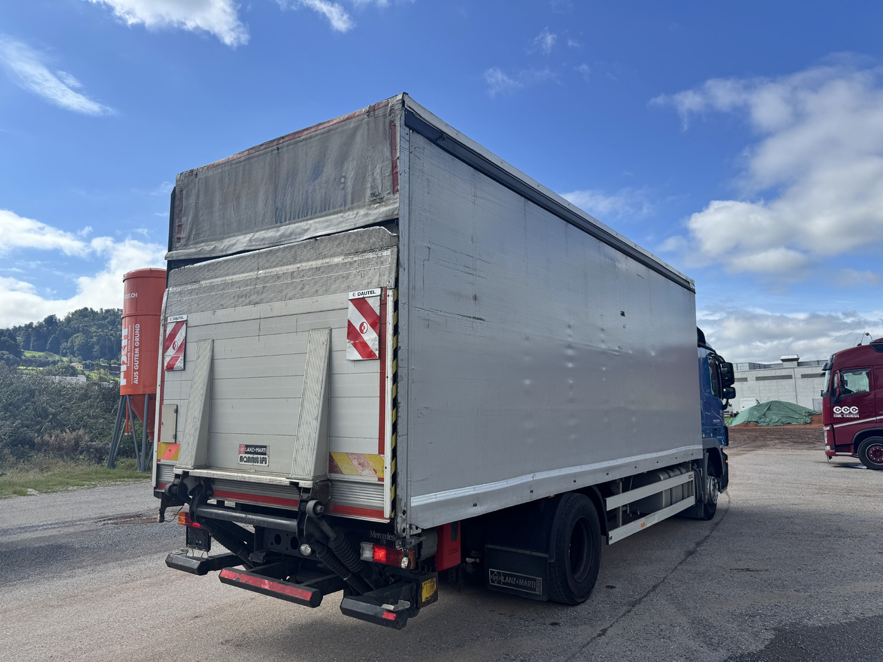 MERCEDES-BENZ Actros 1836 4x2 Blache-Hebebühne - شاحنة ذات ستائر جانبية: صورة 5 MERCEDES-BENZ Actros 1836 4x2 Blache-Hebebühne - شاحنة ذات ستائر جانبية: صورة 5